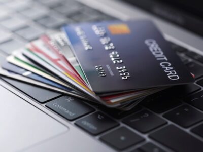 How Credit Cards Can Facilitate Managing Your Finances